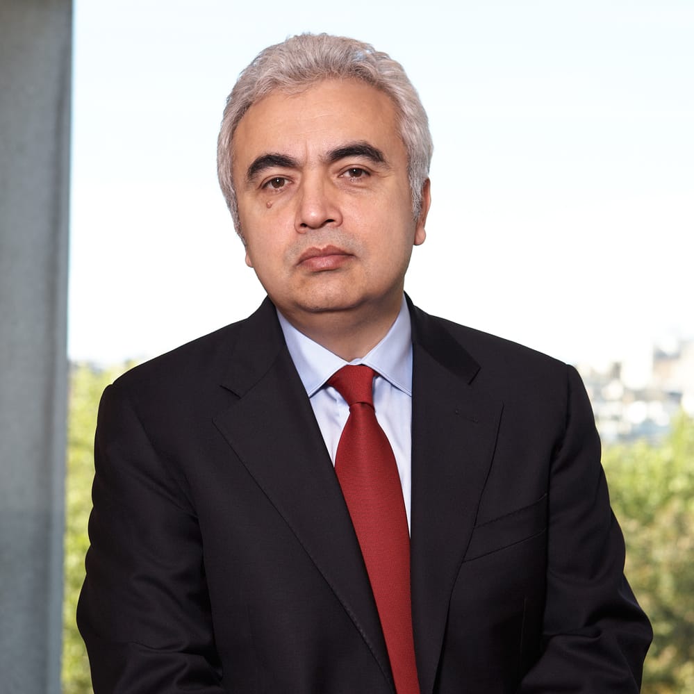 IEA Expects Oil, Gas-Field Investment to Fall 24%