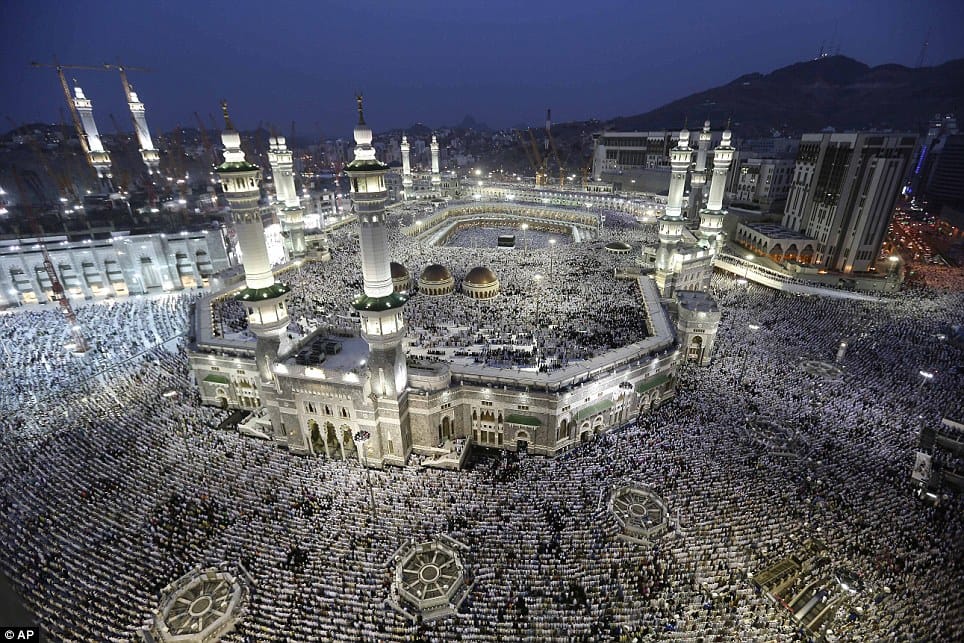 Yemeni Minister of Endowments: ‘Story of Keeping Iranians from Hajj Is Pure Fantasy’