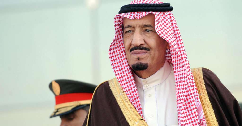 King Salman Offers Condolences to Thai Crown Prince on Death of King Bhumibol Adulyadej