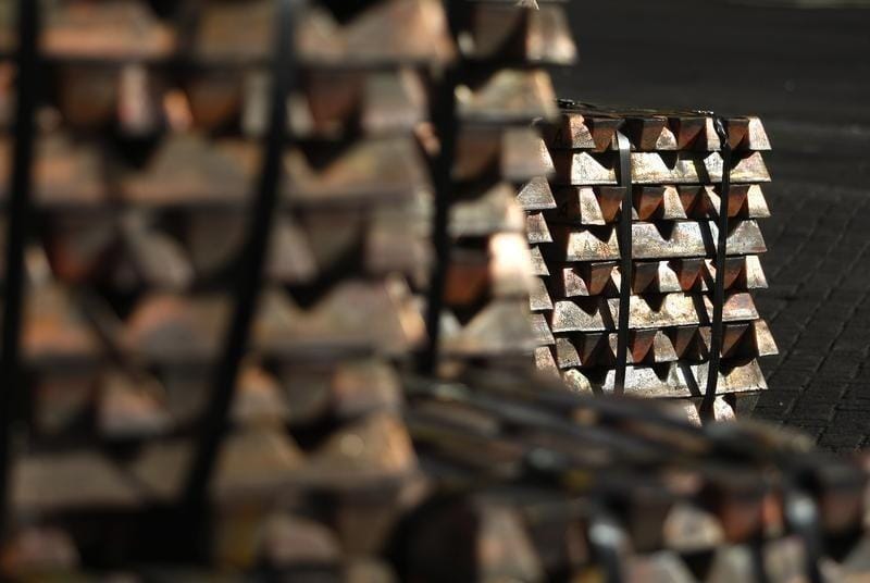 Copper Hits 2-Week High, U.S. Rate Rise off Agenda for Now