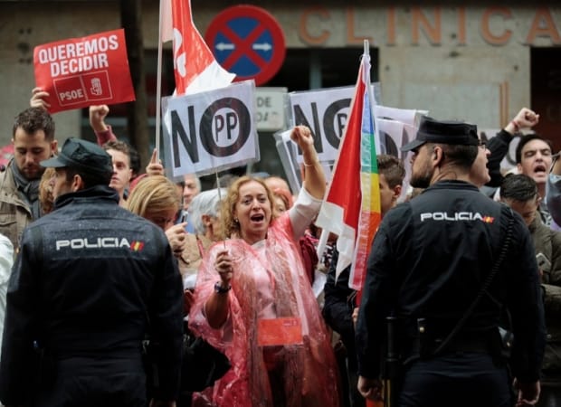 300 Days after Political Deadlock… Spain’s Fate Determined by Socialists