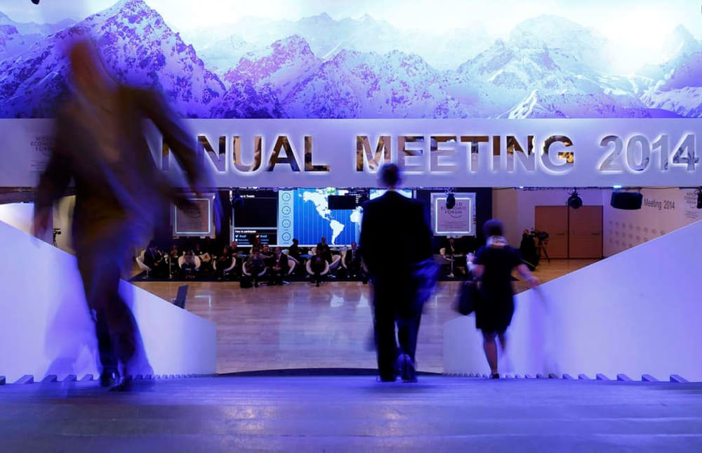 Davos Official: Eight Saudi Ministers to Present Vision 2030