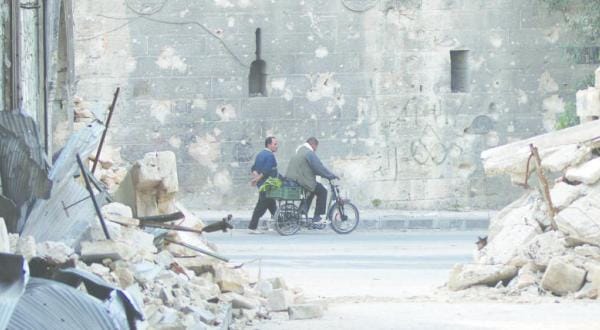 Ankara Resumes Air Strikes on Northern Syria