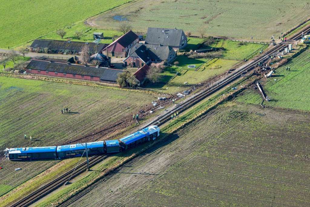 Several Hurt in Dutch Train-Truck Crash