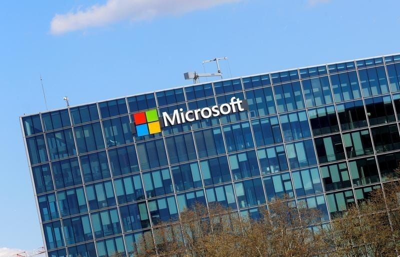 Microsoft Spends Big to Build a Computer Out of Science Fiction
