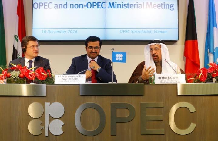 Non-OPEC Nations Agree to Cut Oil Production