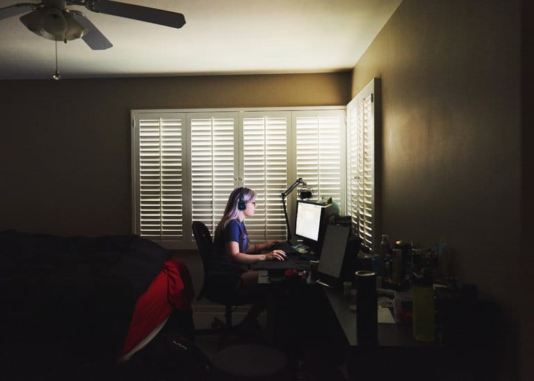 Esports Sees Profit in Attracting Female Gamers