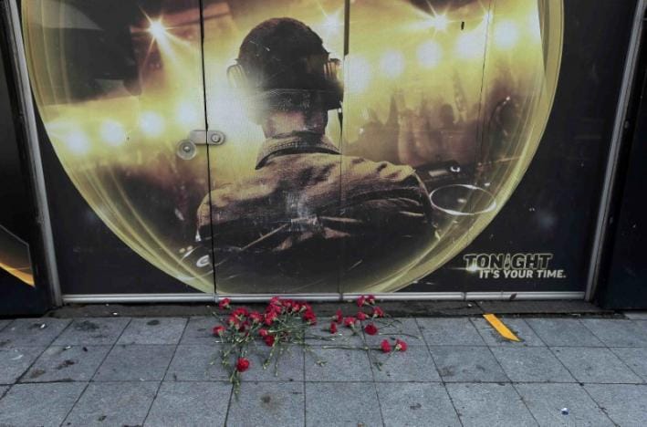 Gunman Kills Dozens in Istanbul Nightclub Attack, Manhunt Under Way