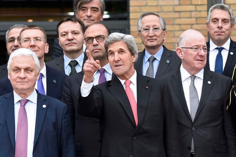 Paris Conference Calls on Israel to End its Occupation