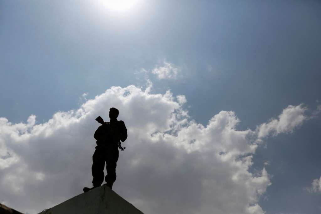 Arms Sent from Aden to Houthis Confiscated