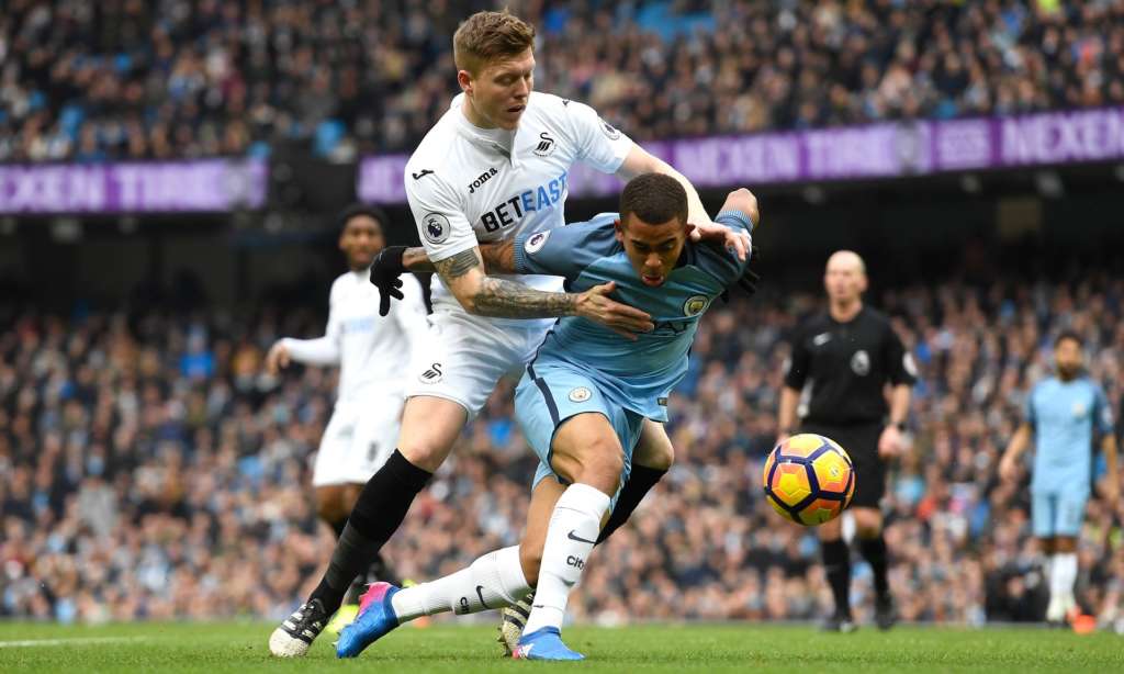 Alfie Mawson: ‘I’ve Got a Football Signed by Ranieri and the Chelsea Players … But My Dog Chewed It’