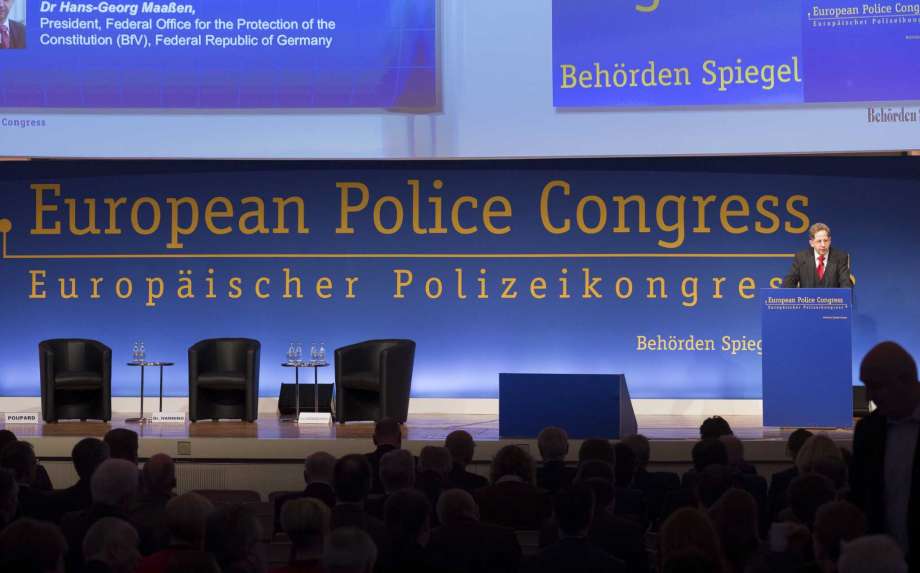 Head of German Security Agency: ‘Number of Extremists on the Rise’