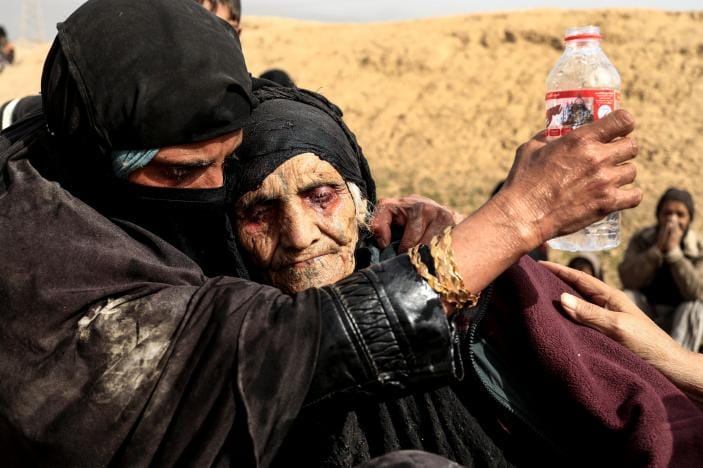 Iraqi Forces Seize Mosul Bridge after Fierce Battles