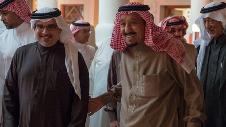 Saudi King Salman Receives Bahrain Crown Prince, Malaysian Defense Minister