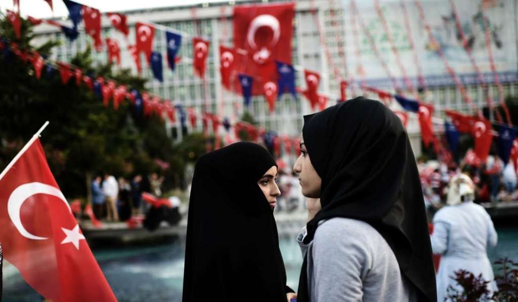 Hijab Allowed in Turkish Army for the 1st Time in the Republic’s History