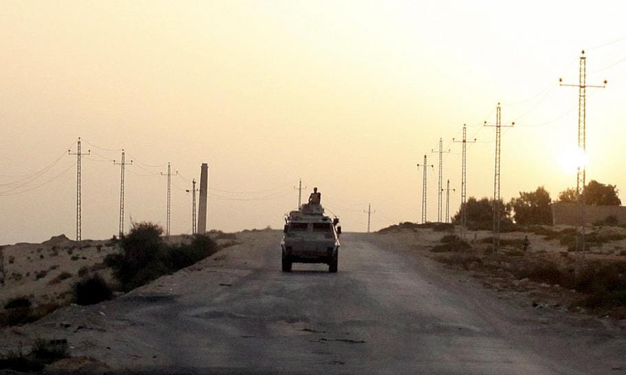 Egyptian Army Kills 14 Militants in Central Sinai Raid