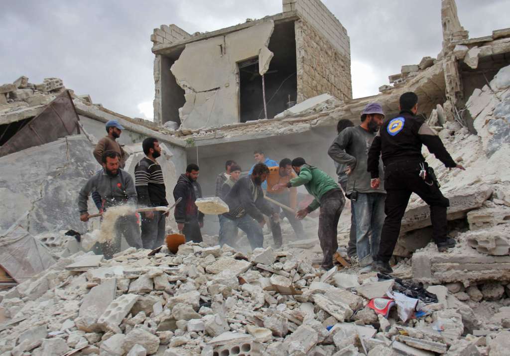 Official: Russia Using Iran Airspace for Syria Raids