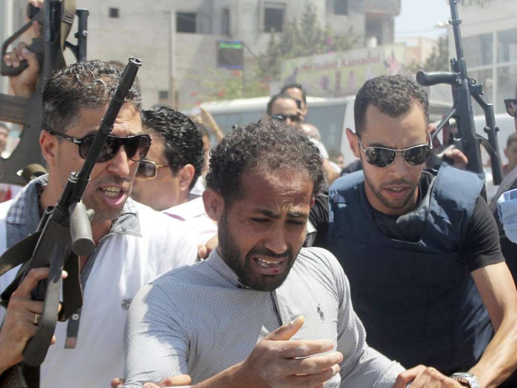 Why Many Tunisians are Leaving to Fight Abroad with Extremist Groups?