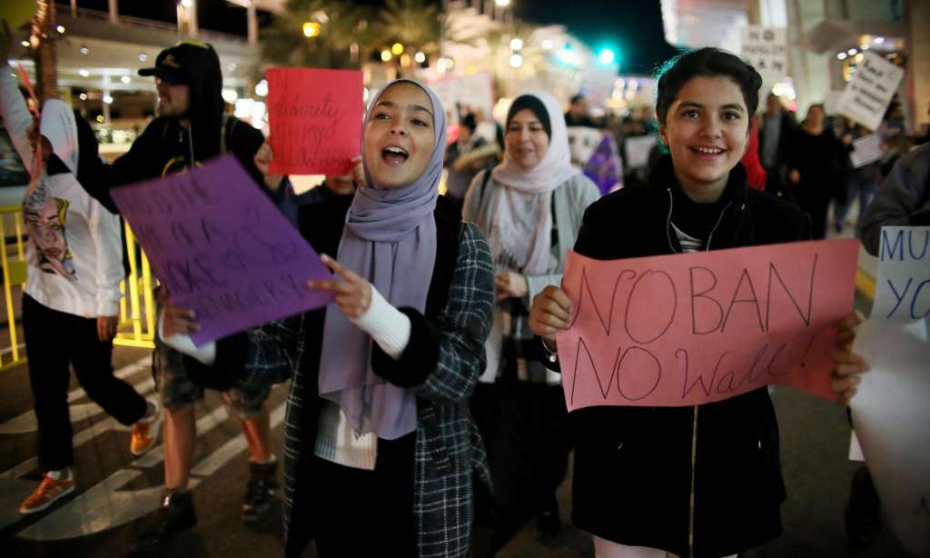 Hawaii Issues 1st Challenge to Trump’s New Travel Ban