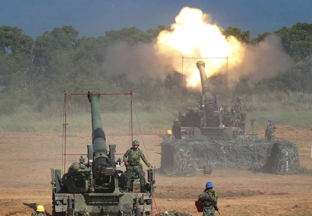 China Warns Washington from Selling Weapons to Taiwan