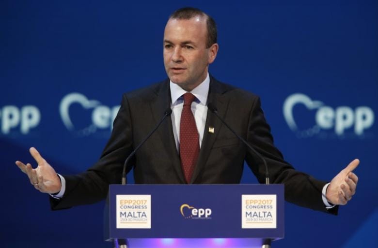 Top EU Lawmaker: Business Conducted in Euros Should not Remain in London