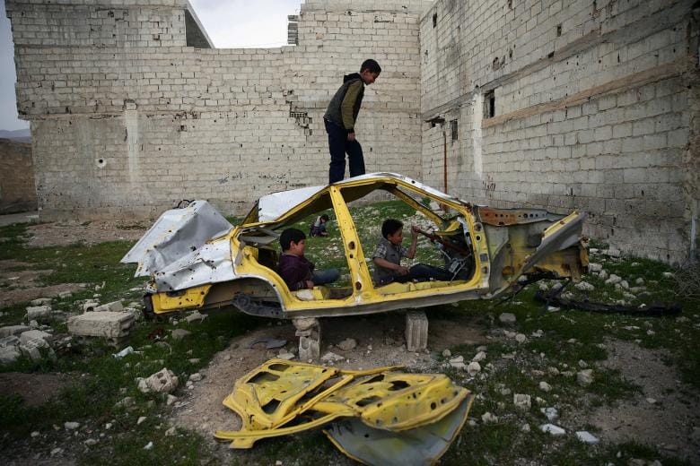 ISIS Faces Challenges via Faking Defection, Fleeing to Europe