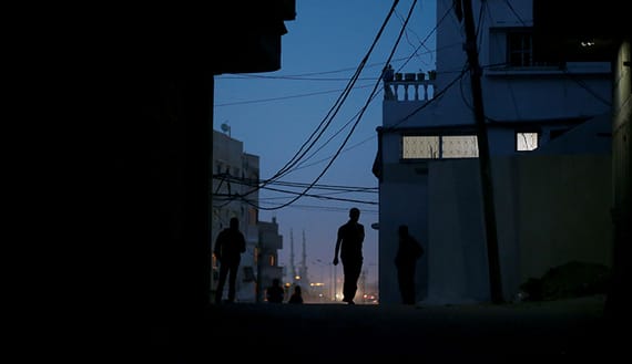 Hamas Threatens to Drag Gaza into Confrontation as a Response to Abbas’ Stringent Measures