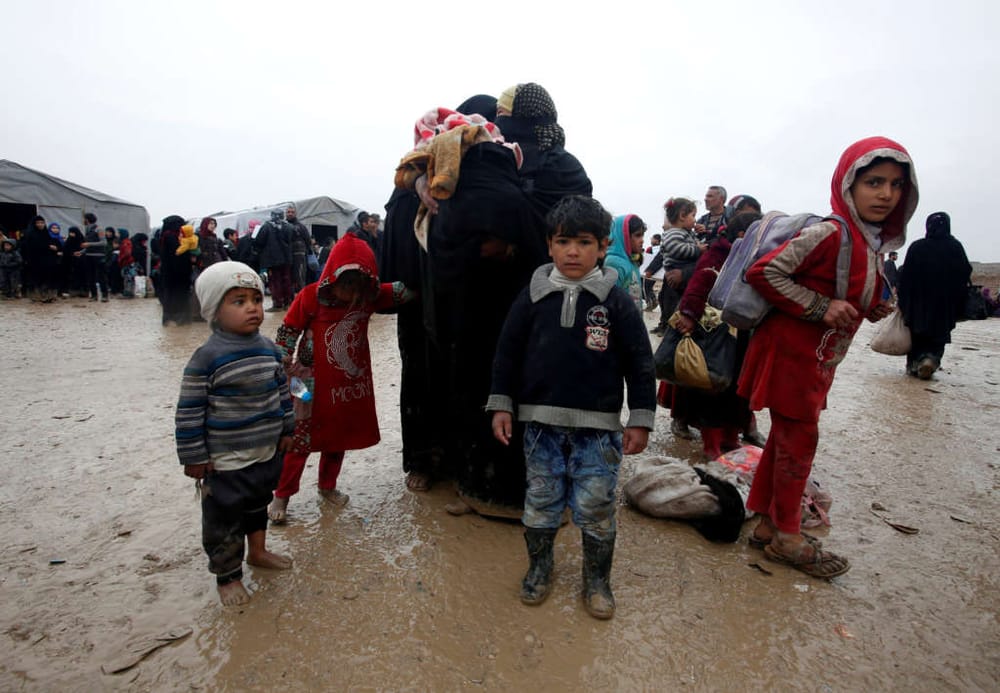 Thousands of Families Pour Out of Mosul as Fighting Intensifies