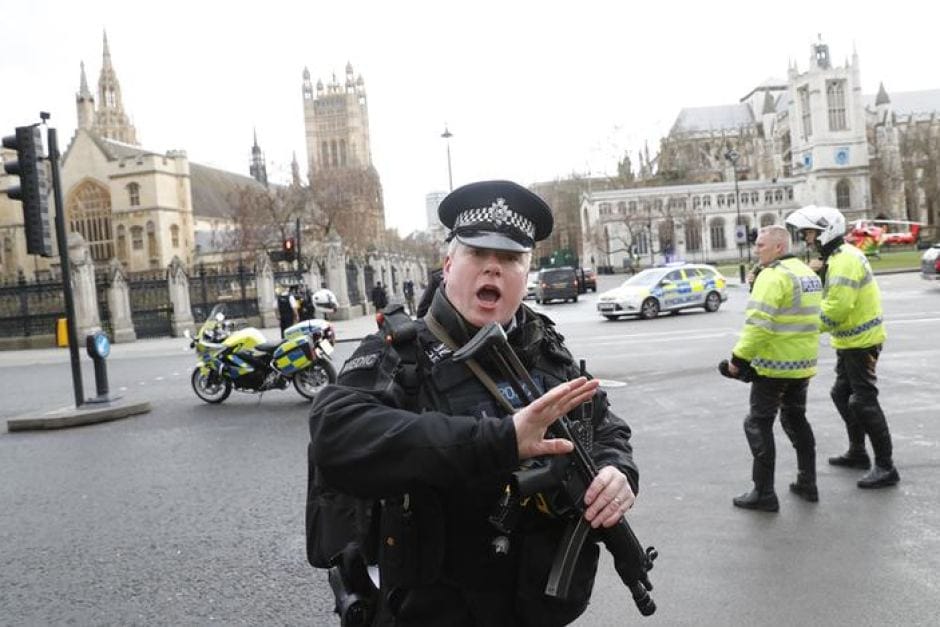 Woman Shot by London Police in Terror Raid, 2 Others Charged with Terror Offences