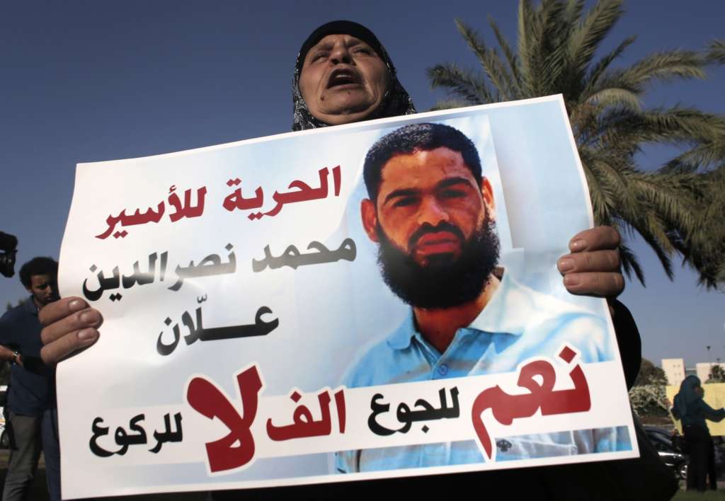 Palestine: Negotiations to End Prisoners’ Hunger Strike before Trump’s Visit