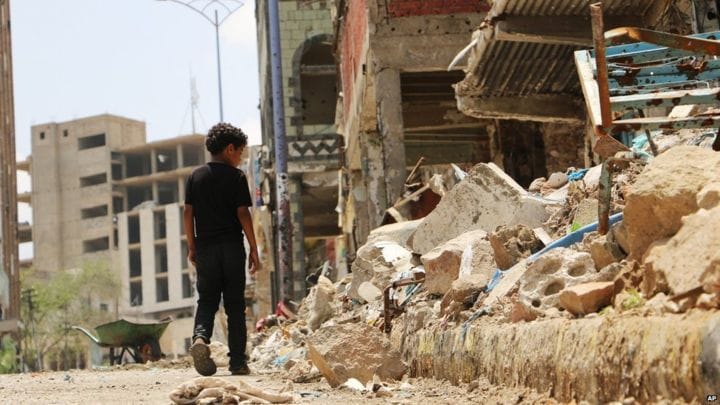 Taiz Residents Break Fast on Militias’ Canons