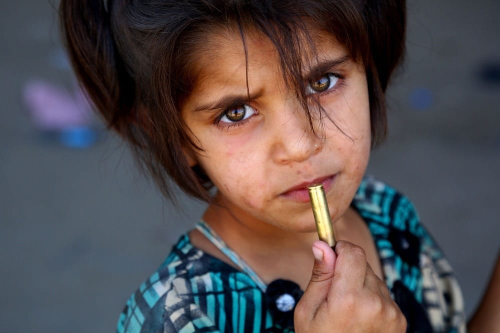 100,000 Civilians Trapped in Raqqa as Russia Jets Shell Deir al-Zour Market