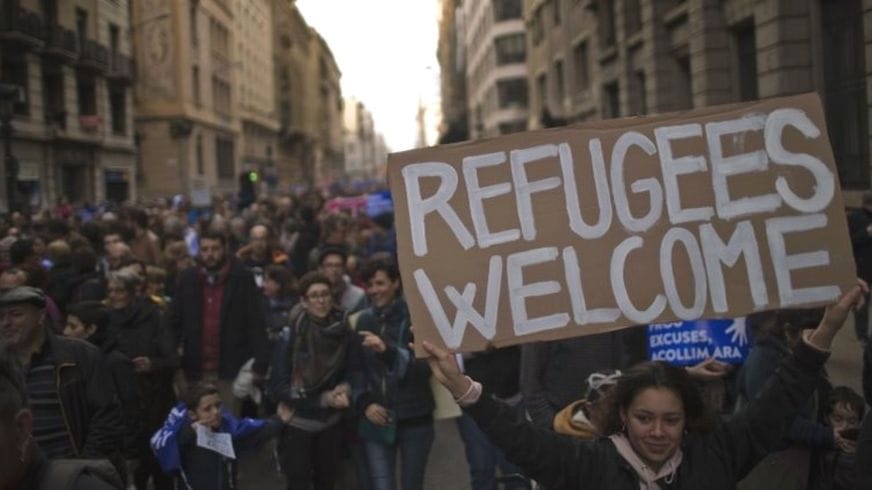 Starbucks to Hire over 2,000 Refugees in Europe in Five Years