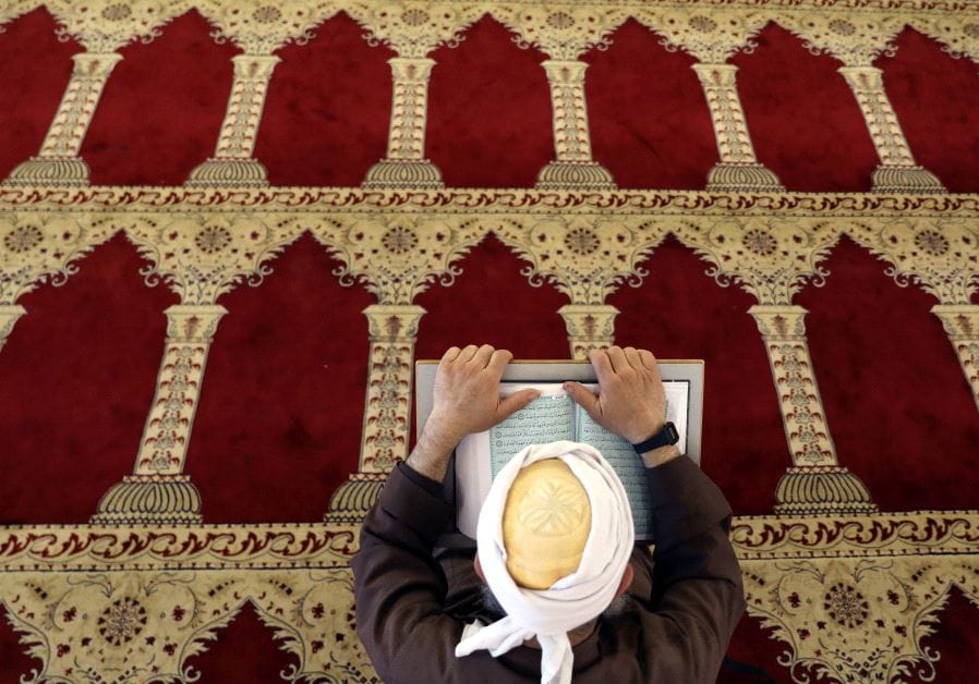Israel Closes Al-Aqsa, Warnings of ‘Religious War’
