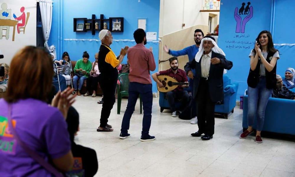 Young Jordanian Volunteers Organize Iftar at Elderly Care Home