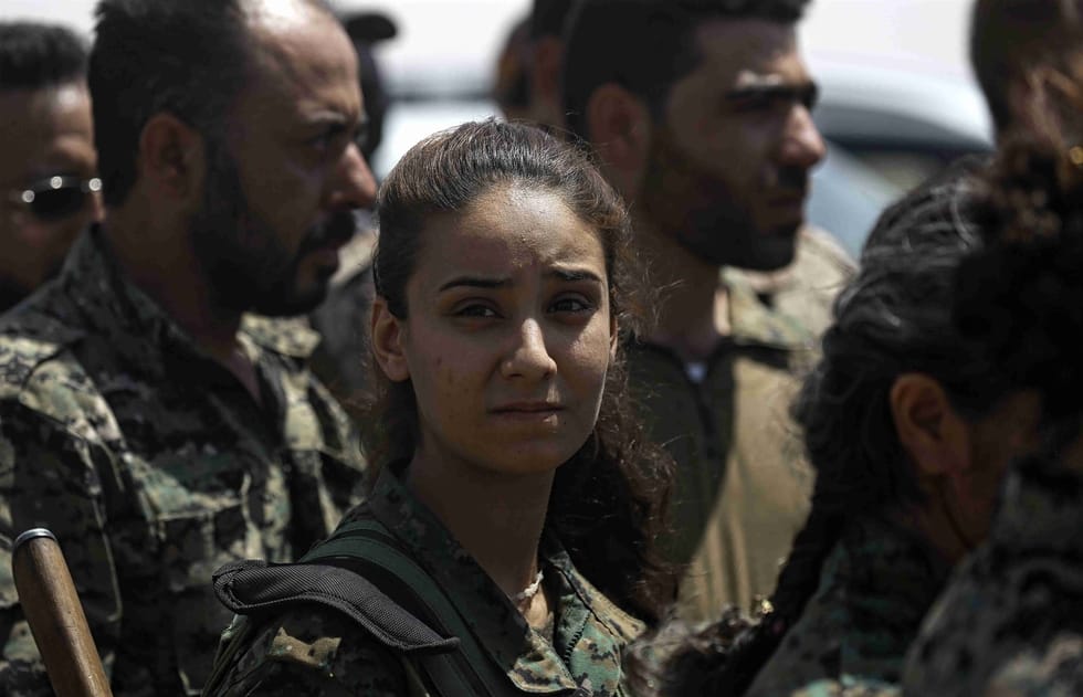 Syria Regime Fighter Jets Target ISIS Near Raqqa City