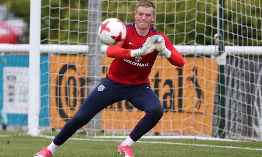 Jordan Pickford: A Unique Success Story in Falling Sunderland