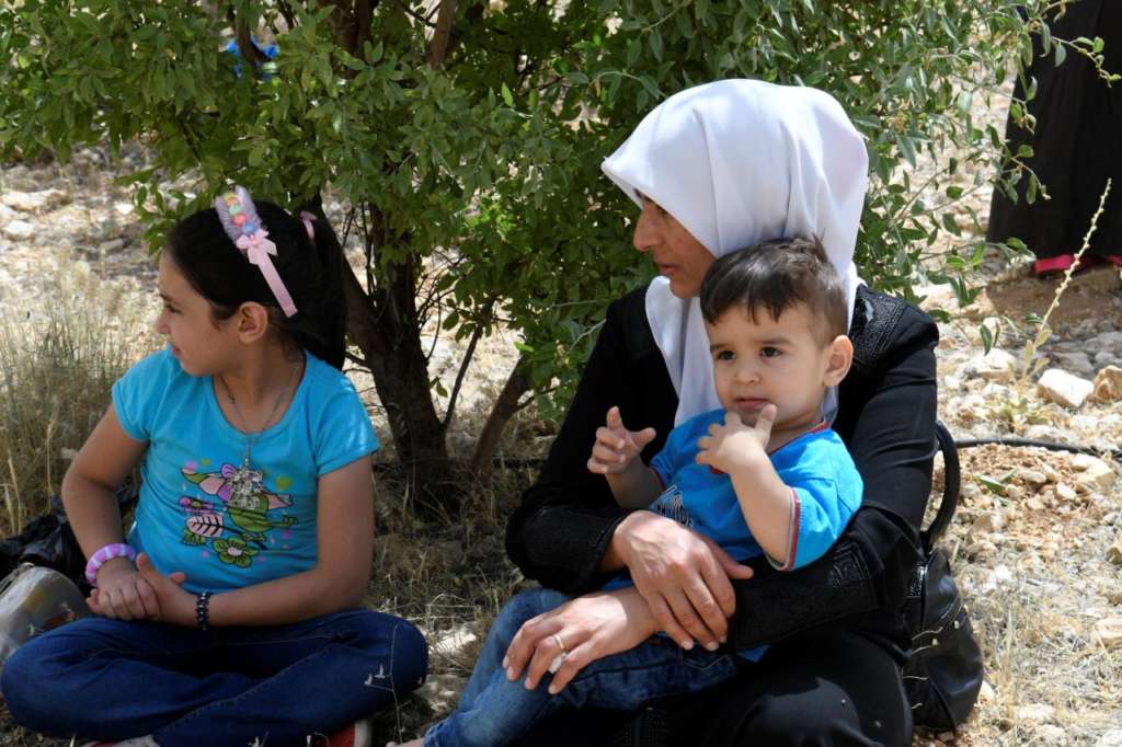 Hezbollah, Nusra Front Implement First Phase of Arsal Deal