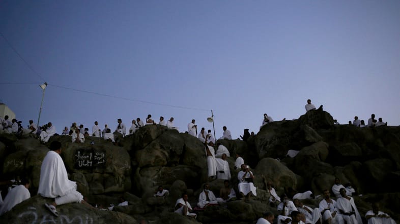 Saudi Arabia Welcomes Qatari Pilgrims Traveling by Air only