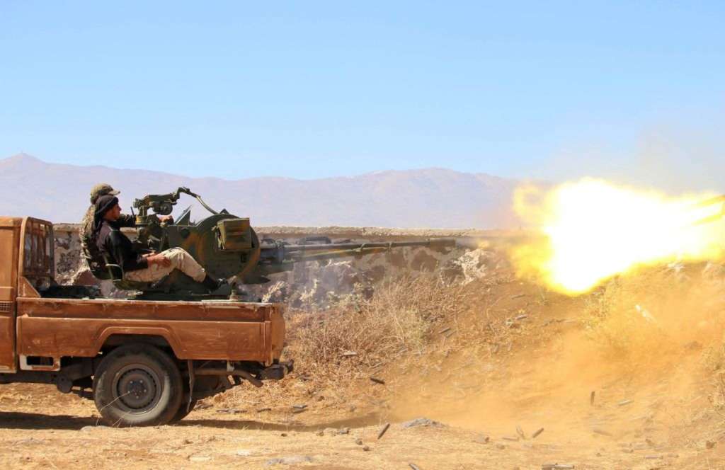Washington Warns Syrian Opposition from Fighting Regime Forces in Desert