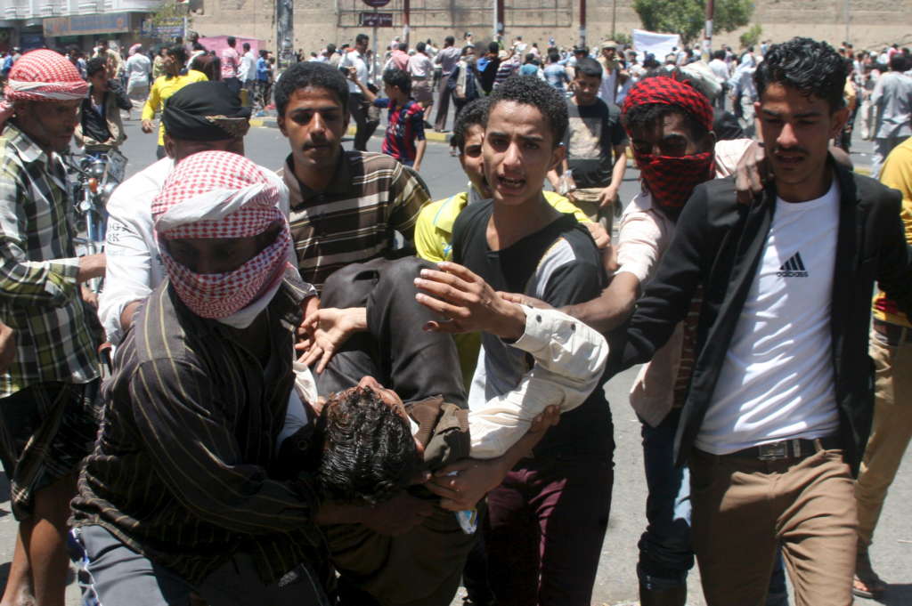 Yemeni Army Controls Khaled Ibn al-Walid Camp