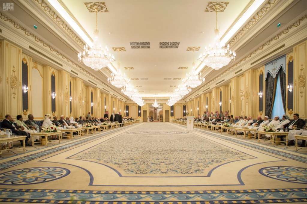 Crown Prince Meets Yemeni MPs Loyal to the Legitimacy