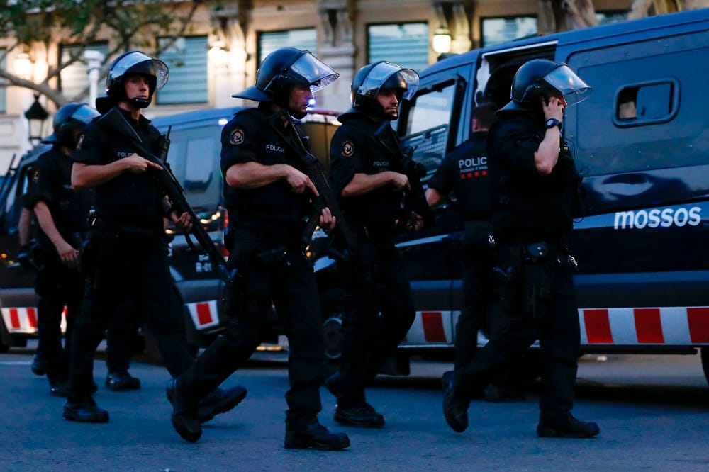 Spain Police Hunt down Suspect in Barcelona Attack as Country Mourns Victims