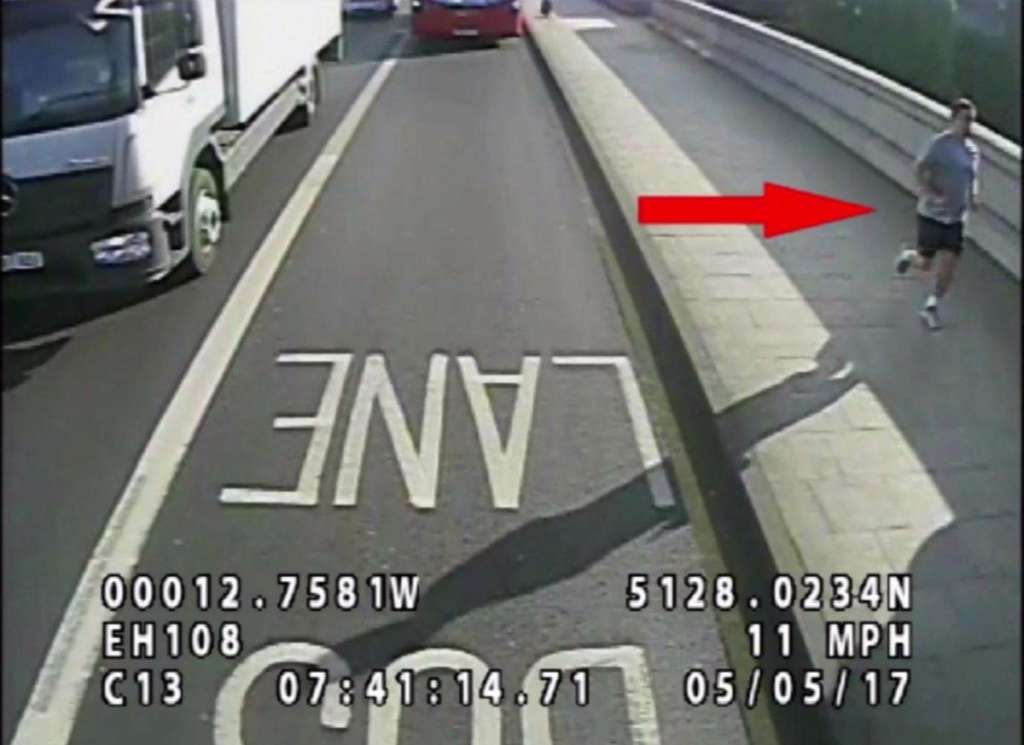 Alibi Clears Man Arrested for Allegedly Pushing Woman into Path of London Bus
