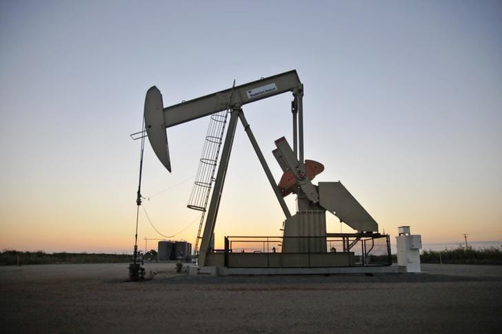 US Shale Leader Pioneer Shares Plunge as Gas Output Rise