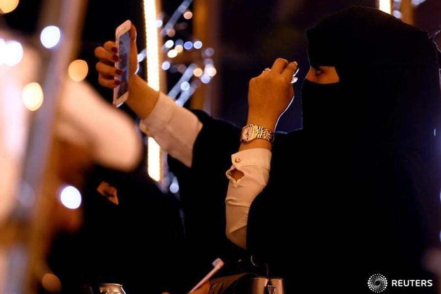 Kingdom Adopts Saudizing Tourist Sector Occupations