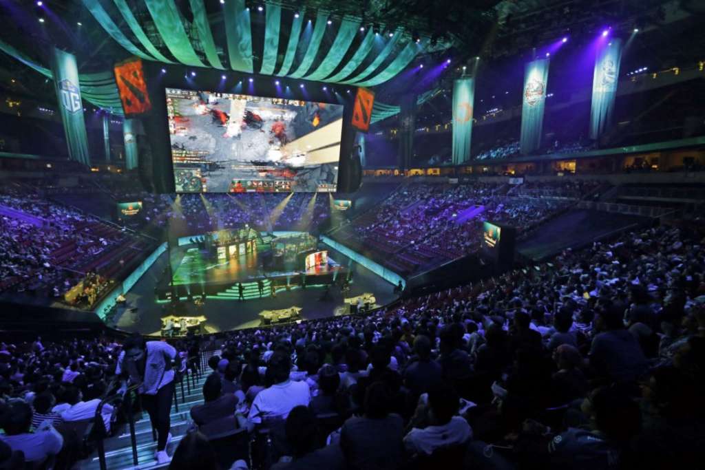 Robot Learns from Pro Gamers — then Crushes Them