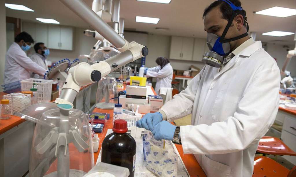 Tiny Robots to Treat Stomach Infections