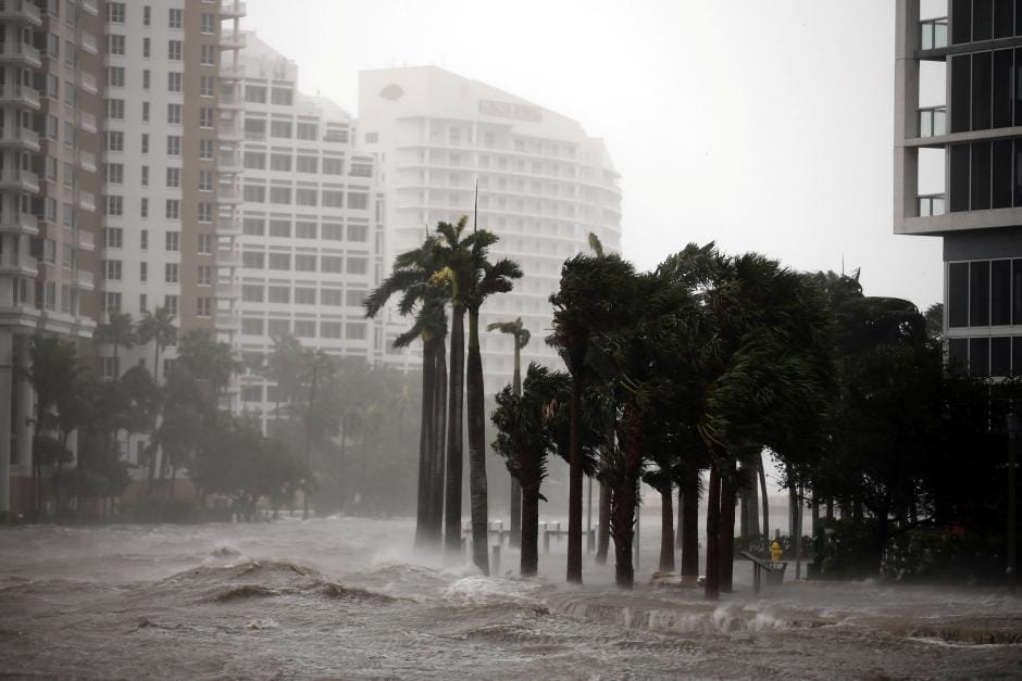 Hurricane Irma Weakens off US Coast but Still Leaves Destruction in its Wake
