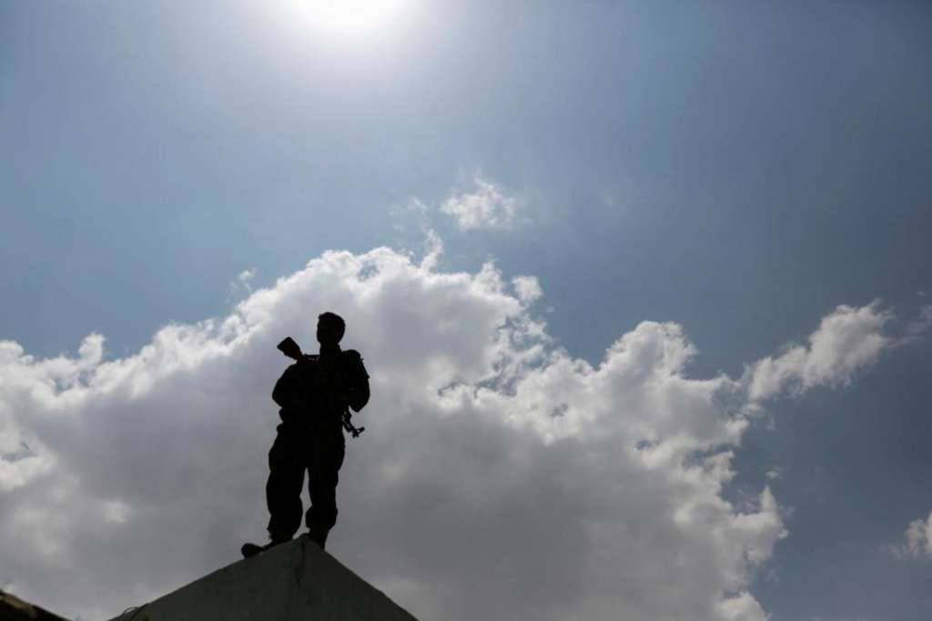 Yemeni Government Solves Salary Issue in Taiz